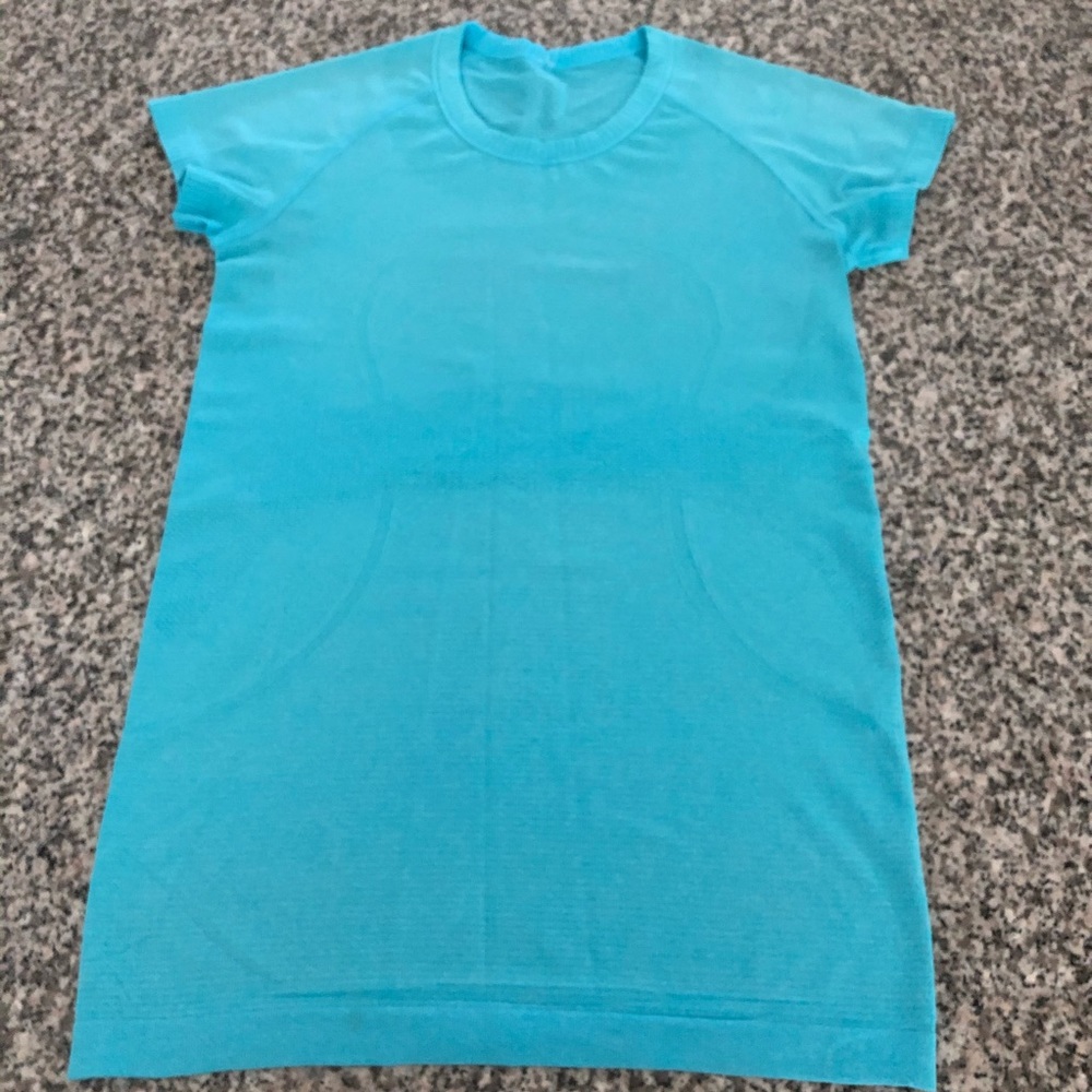 Lululemon tee top